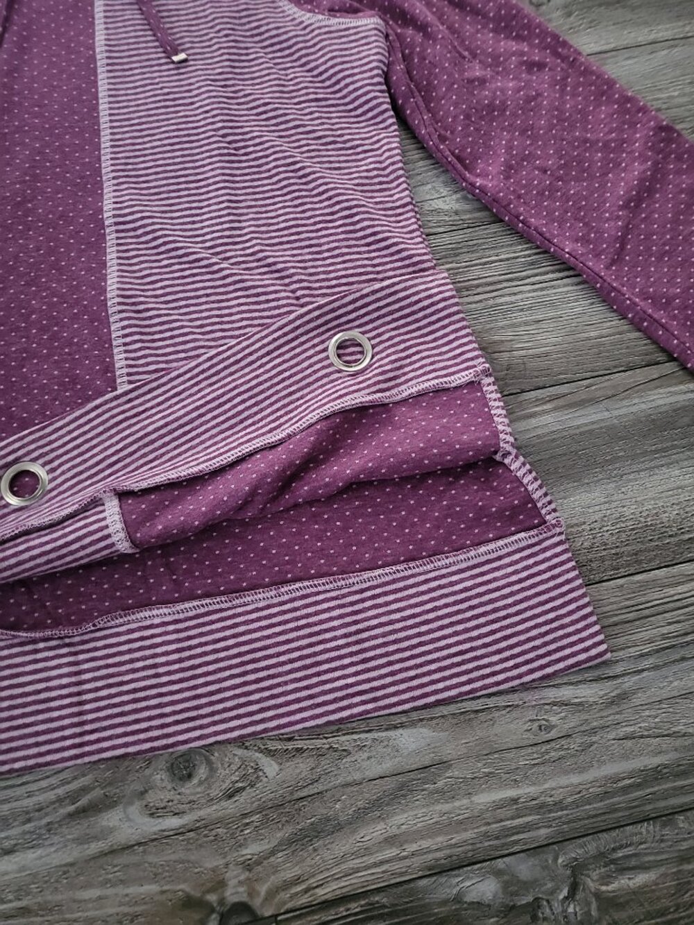Plum Polka Dot Pullover M - Picture 10 of 12
